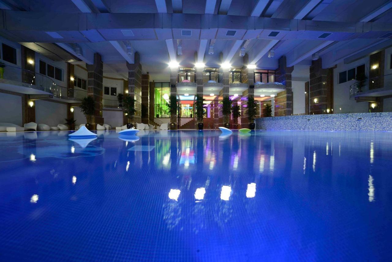 RoşuMilitari Luxury Flatアパートメント エクステリア 写真